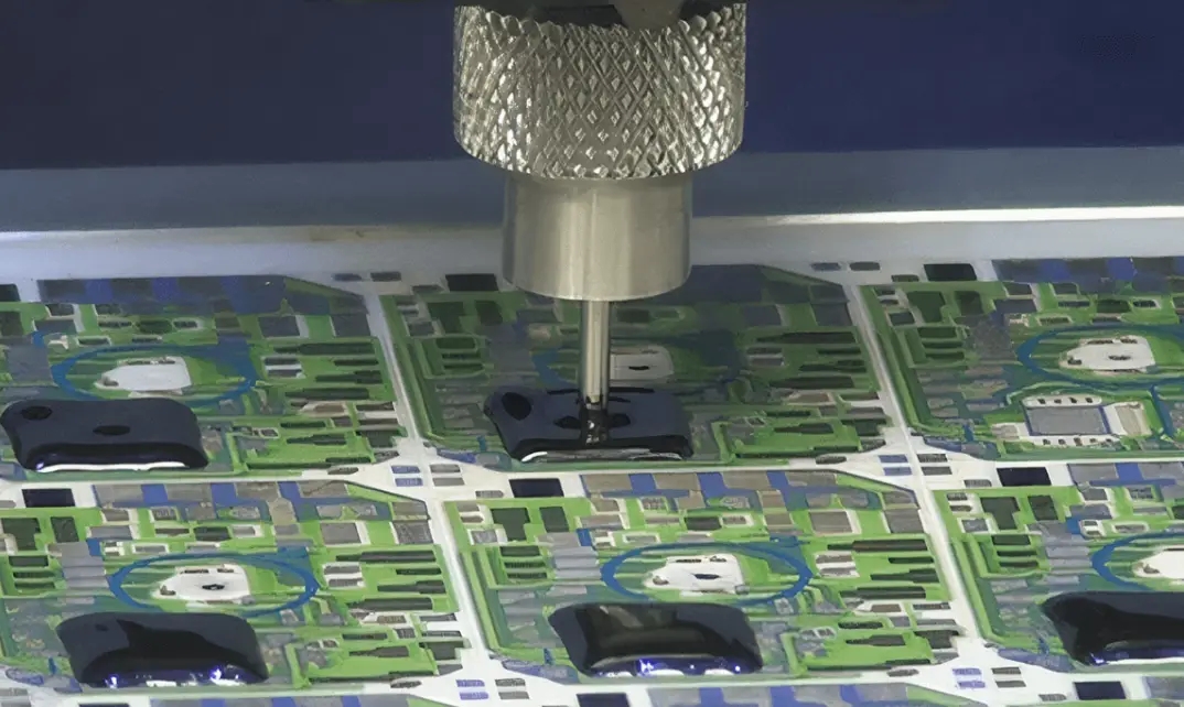 【焊點保護UV膠】的性能優(yōu)勢及在應用中的必要性？